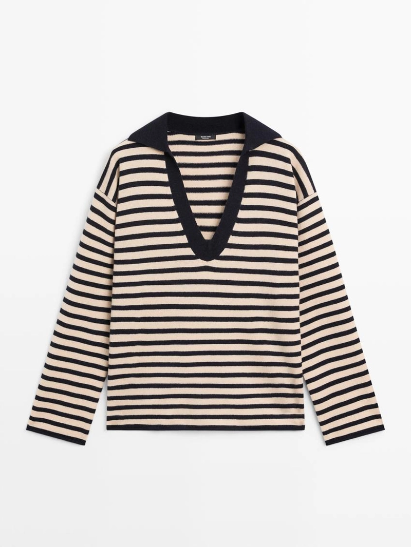 Водолазка с полосатым v-образным вырезом из вязаного полотна