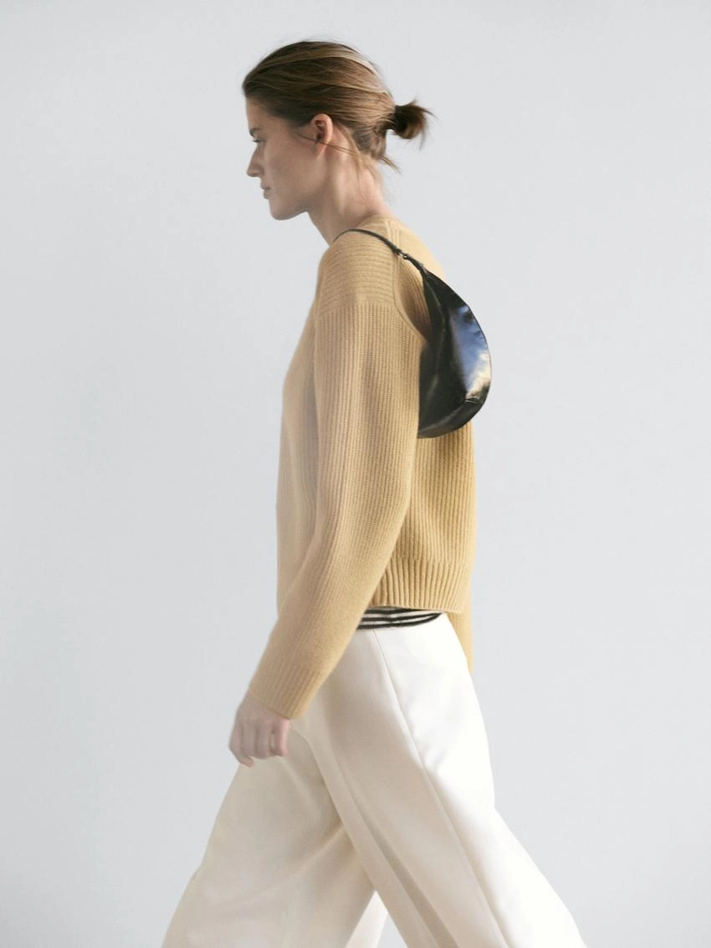 Широкие объемные брюки