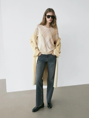 Джинсы прямого кроя- Заказать в России