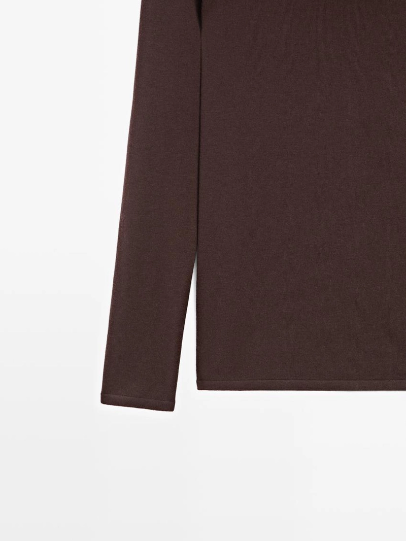 Трикотажный свитер с открытыми плечами из шерстяной смеси