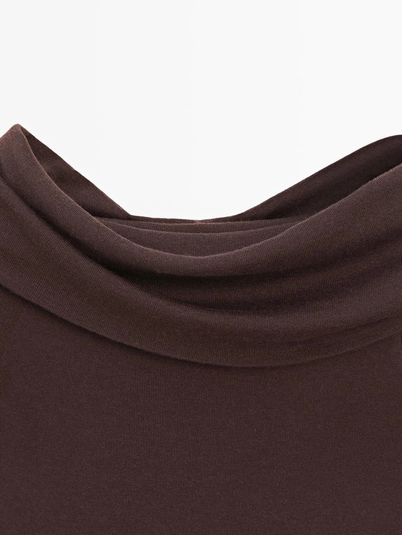 Трикотажный свитер с открытыми плечами из шерстяной смеси