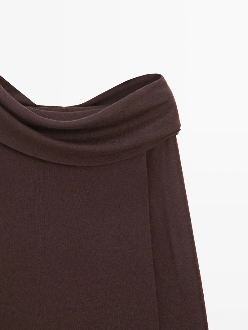 Трикотажный свитер с открытыми плечами из шерстяной смеси