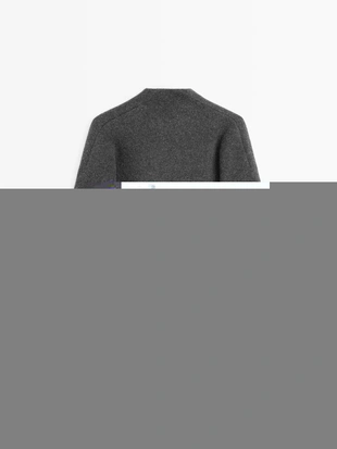 Пальто средней длины с двубортной застежкой из 100% шерсти- Заказать в России