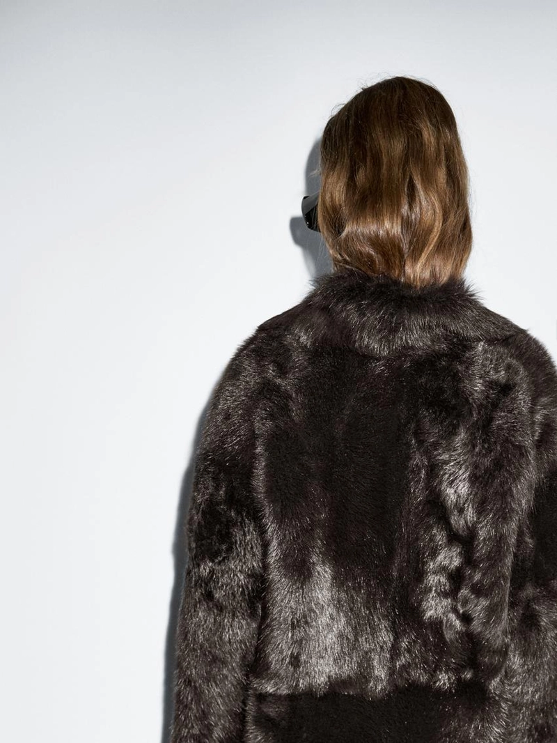 Длинное кожаное пальто с мехом