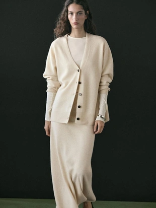 Кардиган с V-образным вырезом из вязаного альпака и шерсти- Заказать в России