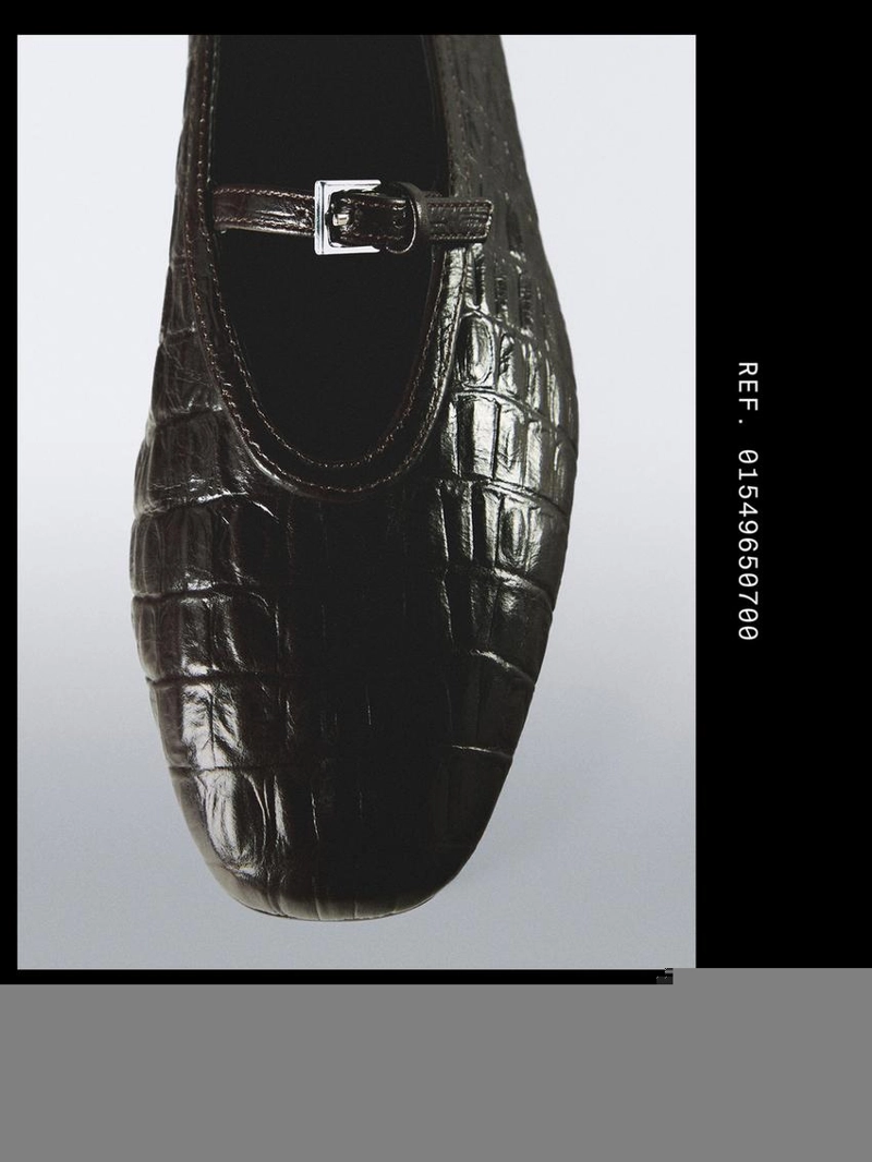 Туфли-балетки из мягкой кожи под крокодила
