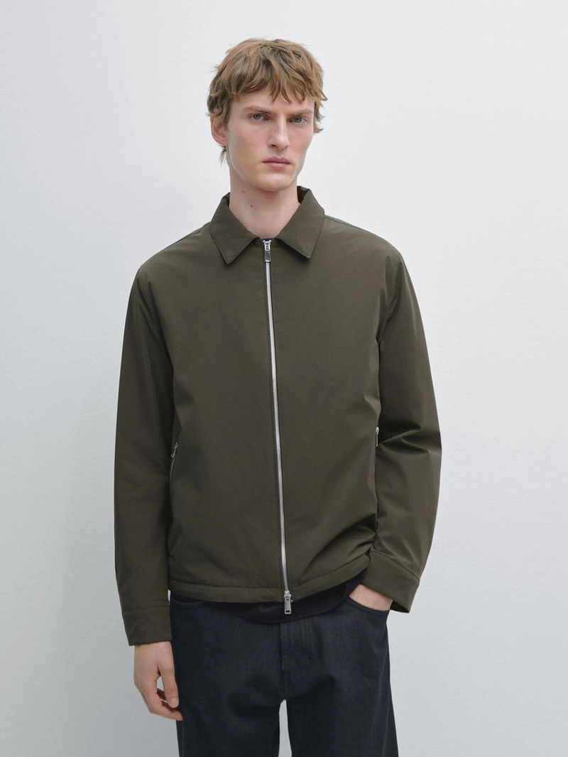 Короткий пиджак с деталями кармана