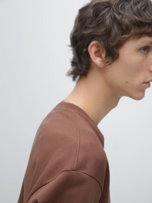 Футболка с коротким рукавом из 100% хлопка средней плотности- Заказать в России