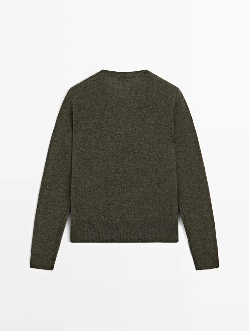 Джемпер с v-образным вырезом из шерстяного микса