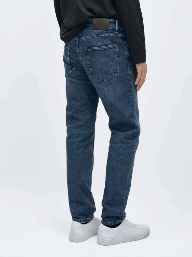 Джинсы slim fit