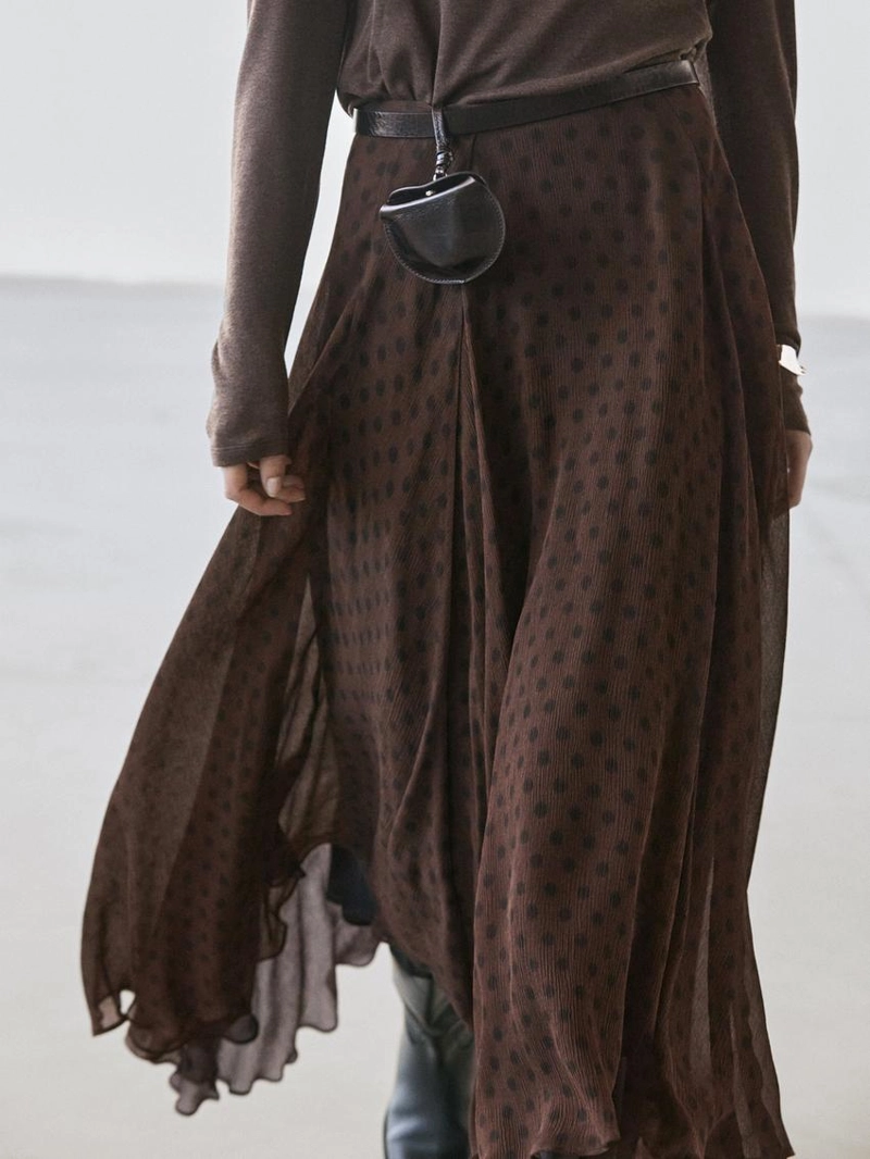 Юбка-миди в горох с расклешенным подолом