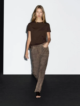 Футболка из 100% хлопка с деталями шва- Заказать в России