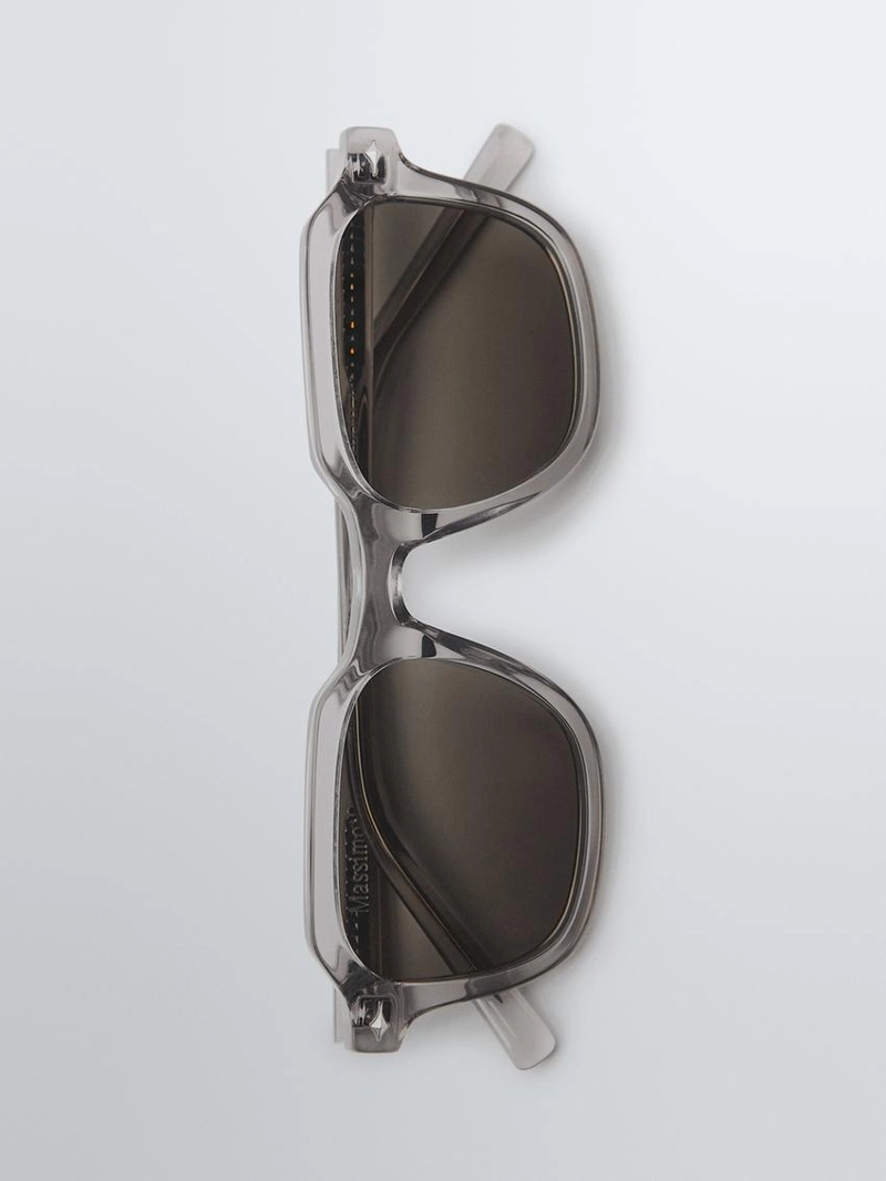 Солнечные очки квадратной формы