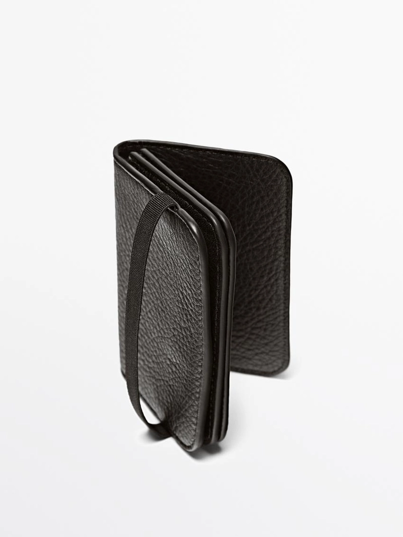 Кардхолдер из натуральной кожи с клапаном