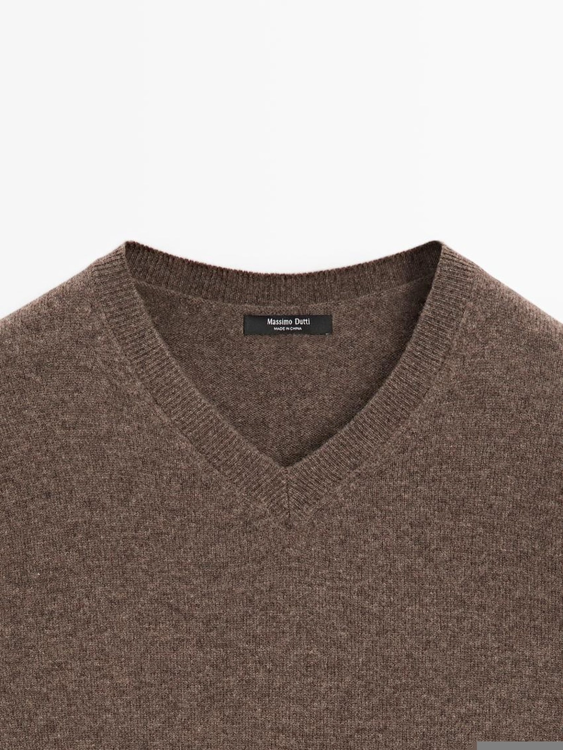 Свитер с v-образным вырезом из шерстяной смеси