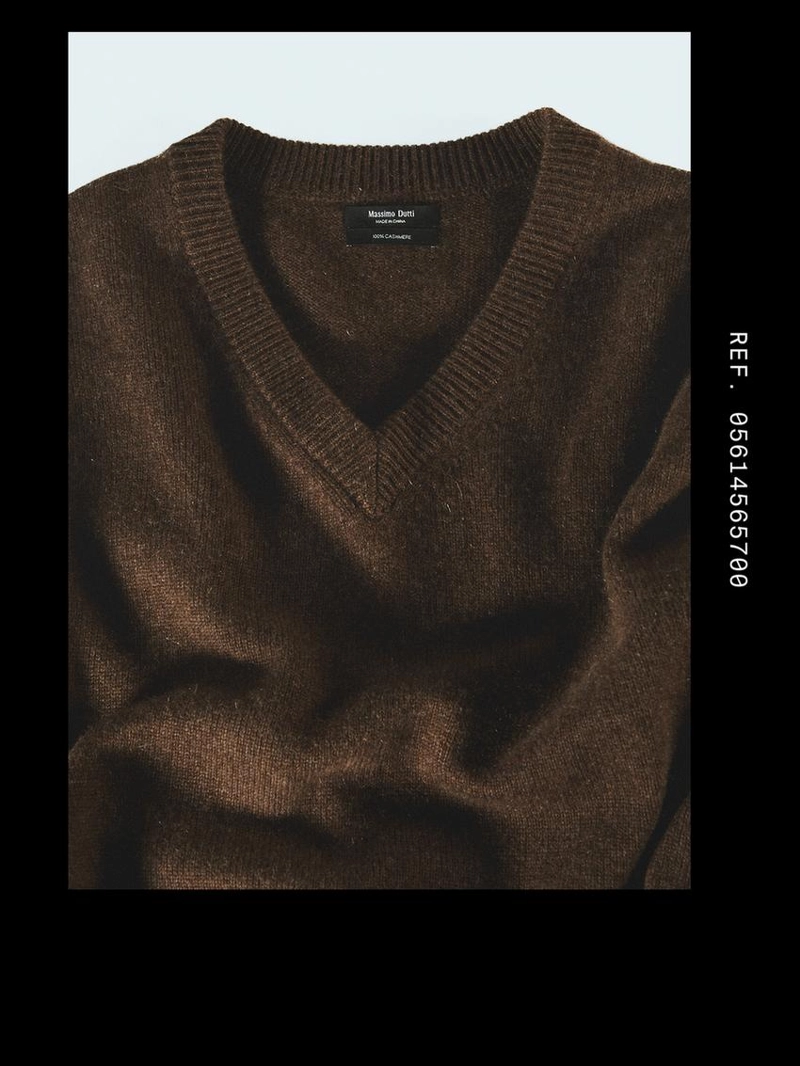 Свитер с v-образным вырезом из шерстяной смеси