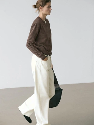 Свитер с V-образным вырезом из шерстяной смеси- Заказать в России