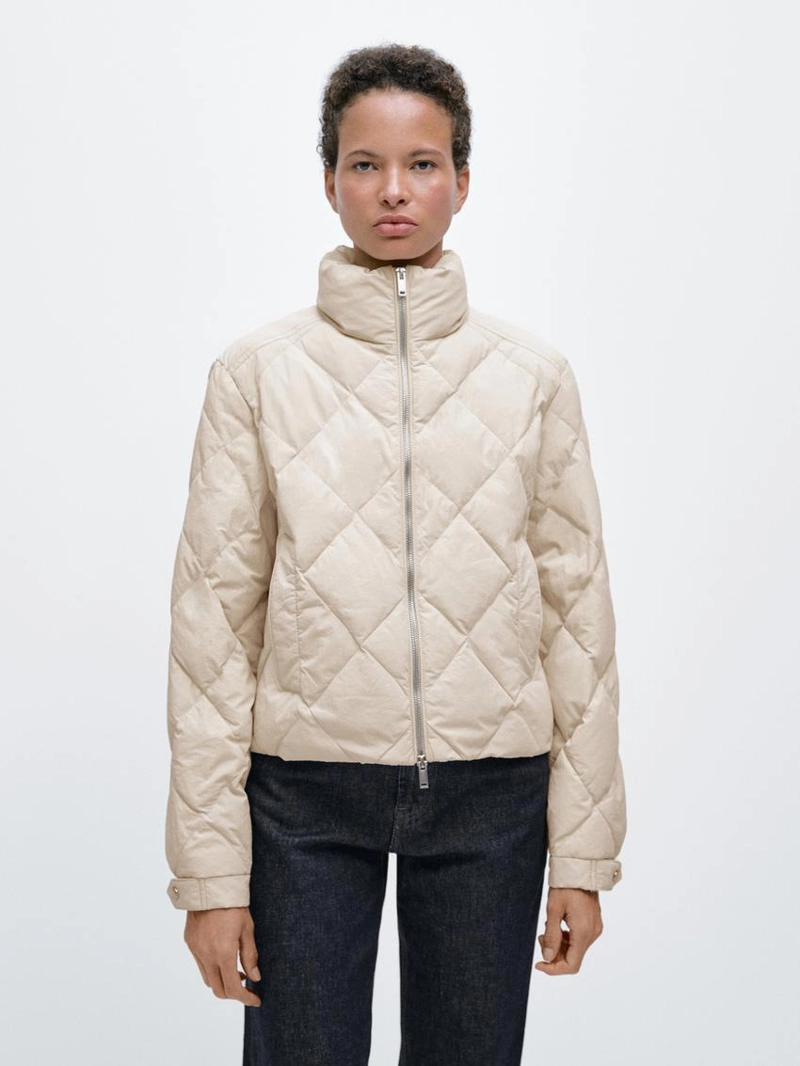 Короткая водоотталкивающая стеганая бомбер-куртка