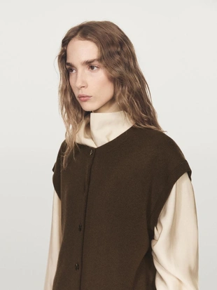 Жилет с круглым вырезом из вязаного трикотажа- Заказать в России