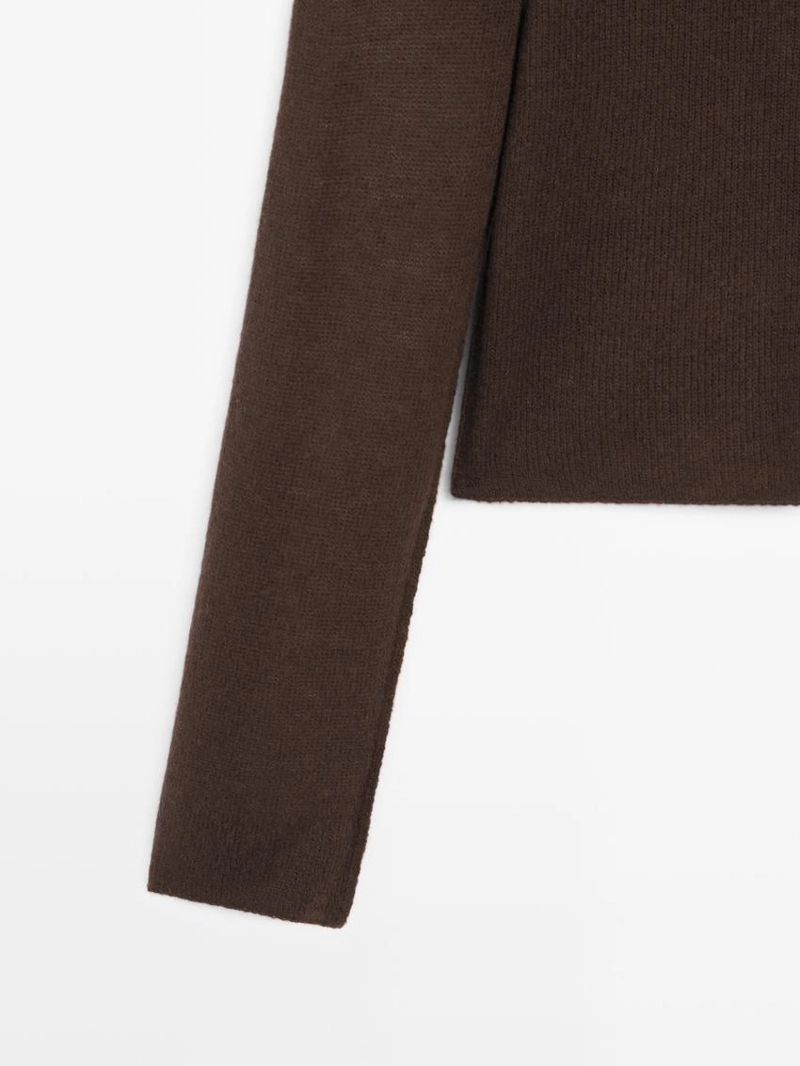 Вязанный свитер из шерстяной смеси с макраме-воротником