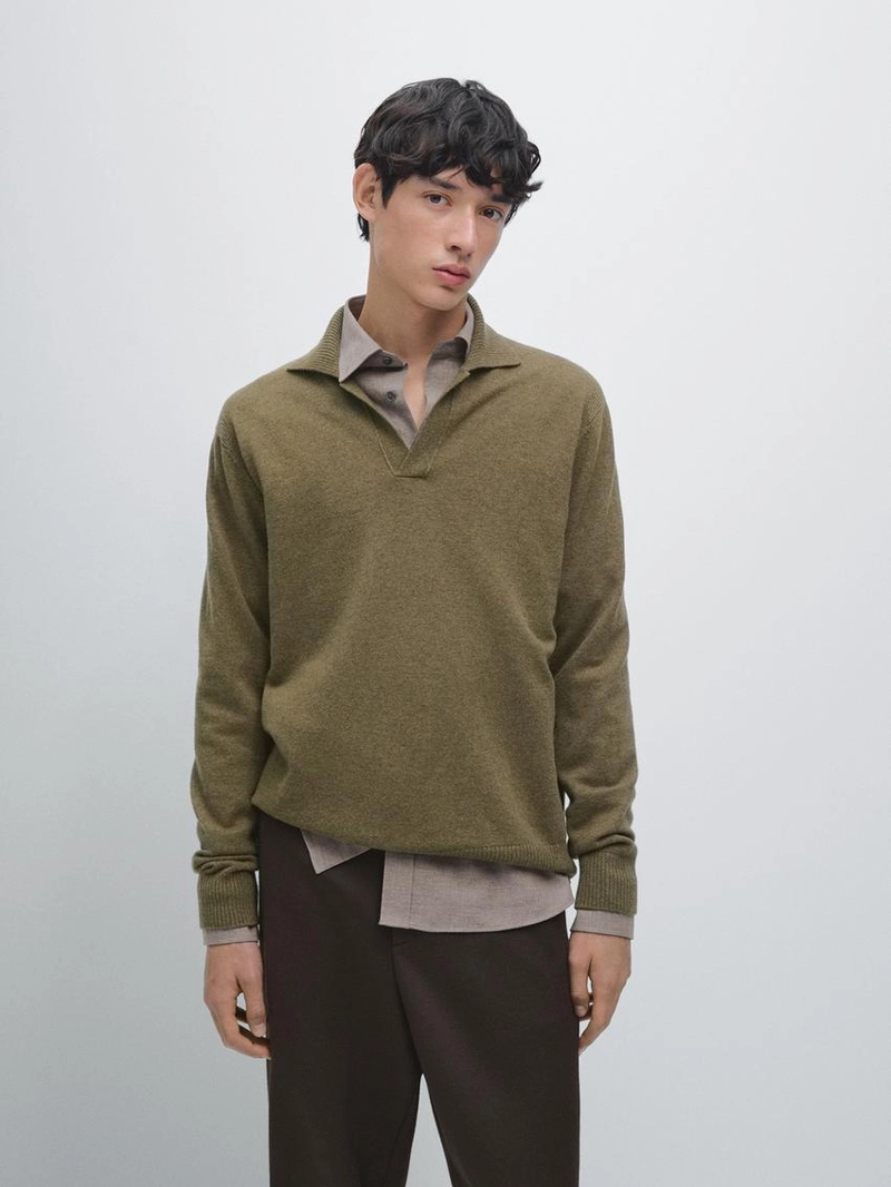 Водолазка-поло из 100% шерсти с v-образным вырезом