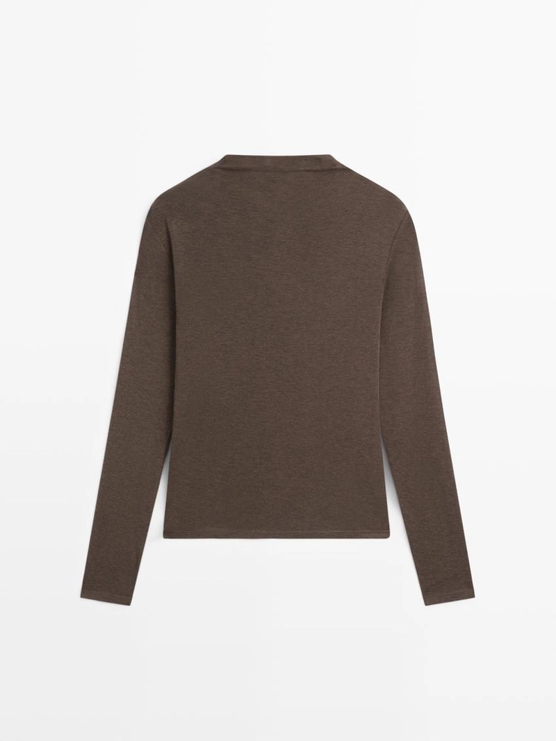 Водолазка с воротником-стойкой