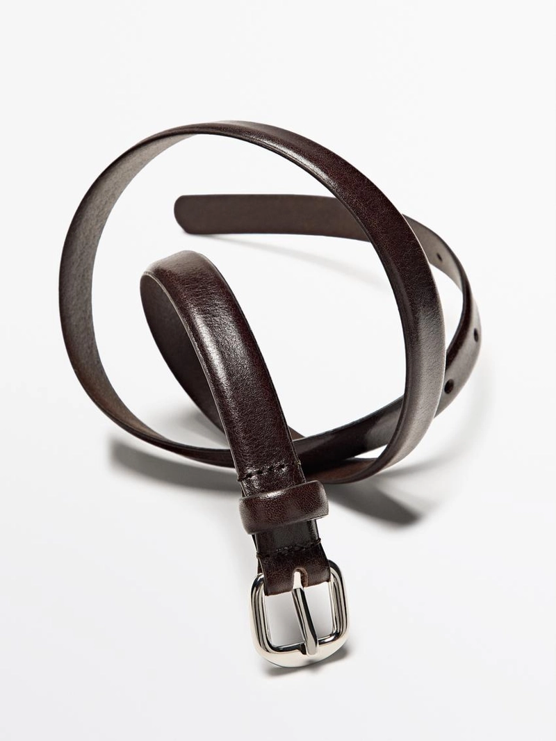 Кожаный пояс с изогнутой пряжкой