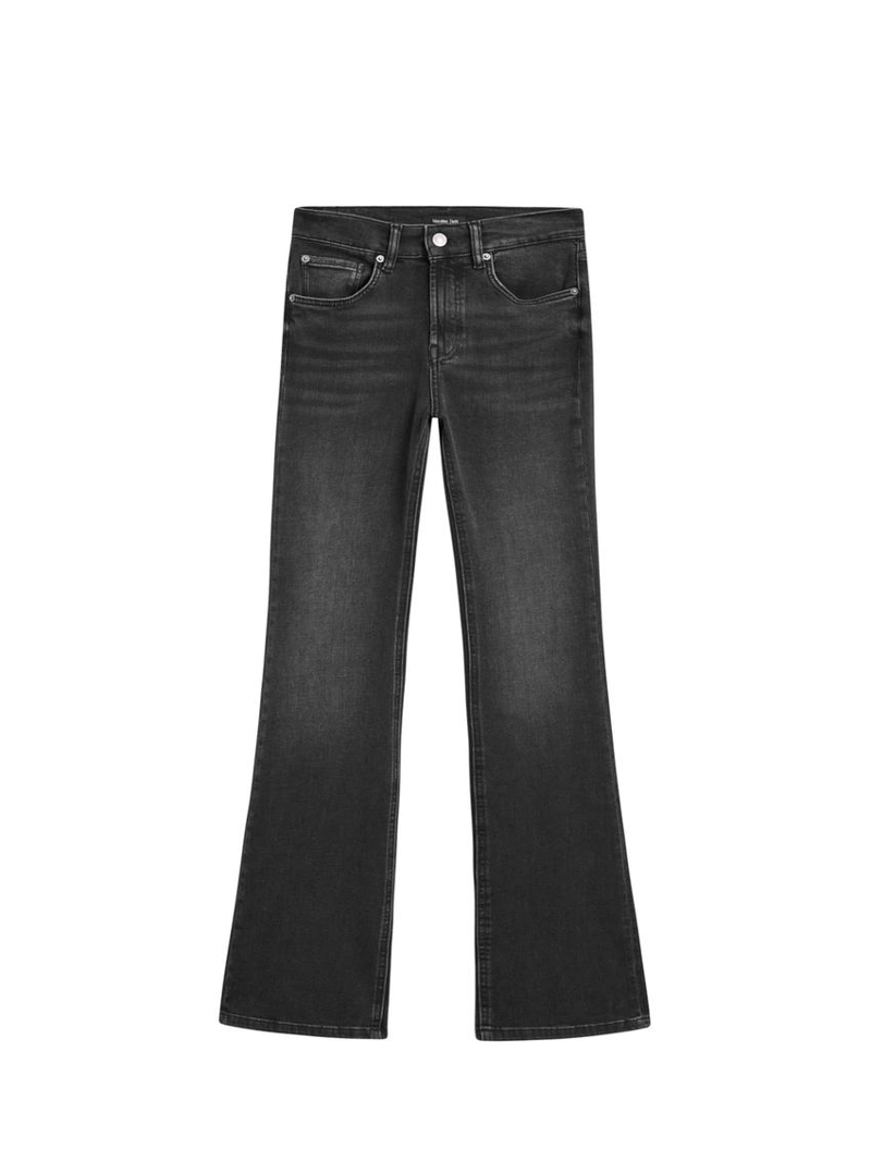 Джинсы с высокой талией и расклешенными штанинами