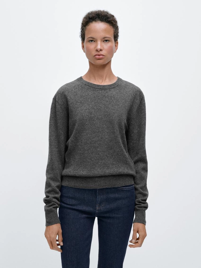 Свитер из шерсти с круглым вырезом