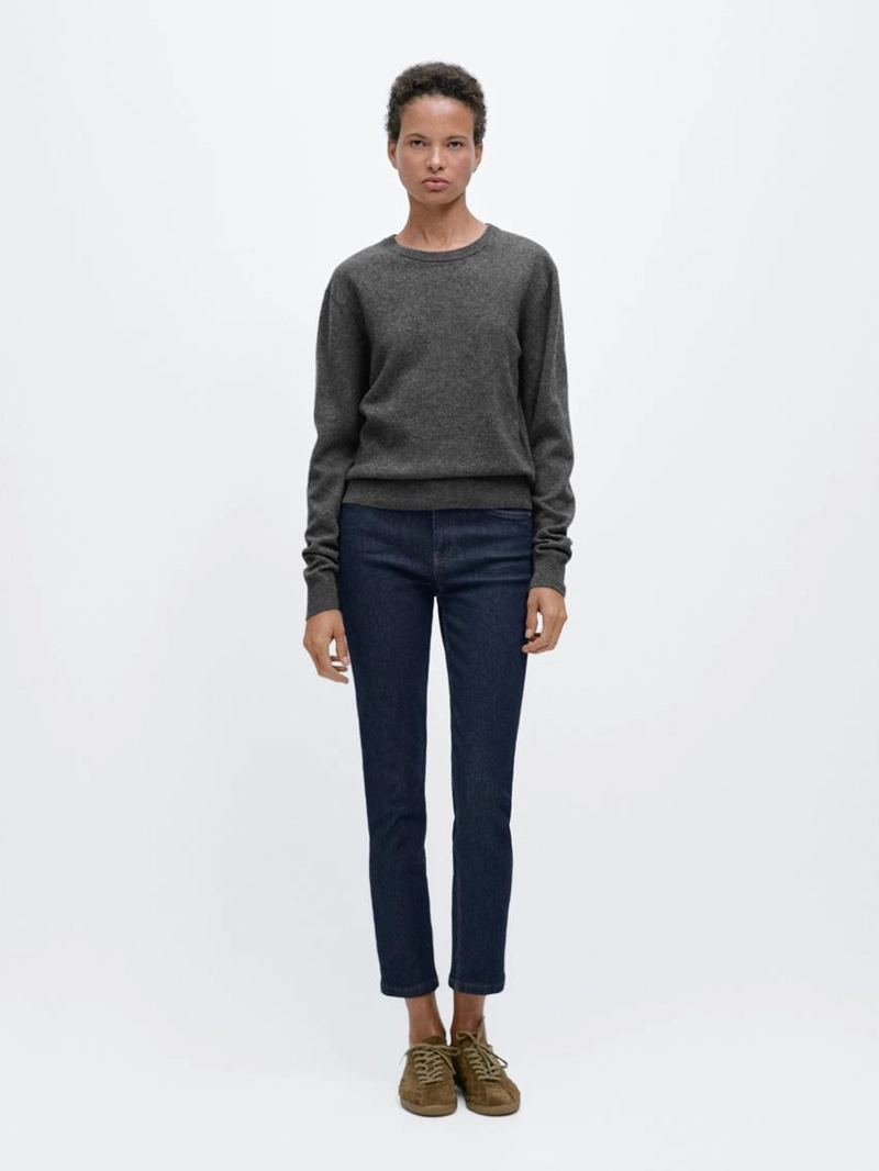 Свитер из шерсти с круглым вырезом