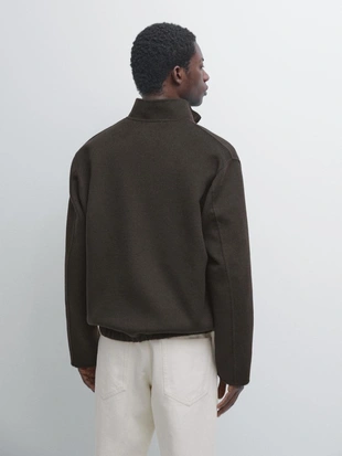 Пиджак из шерстяной смеси с высоким воротником- Заказать в России