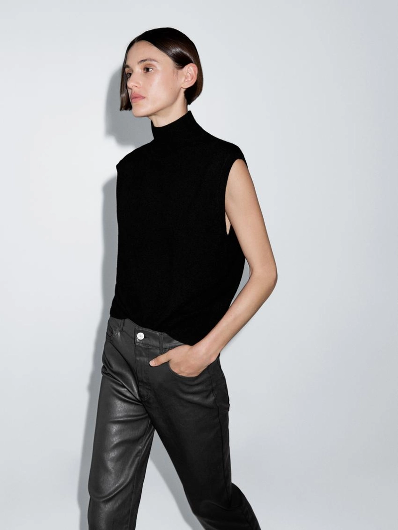 Брюки прямого кроя с высокой посадкой и восковым покрытием