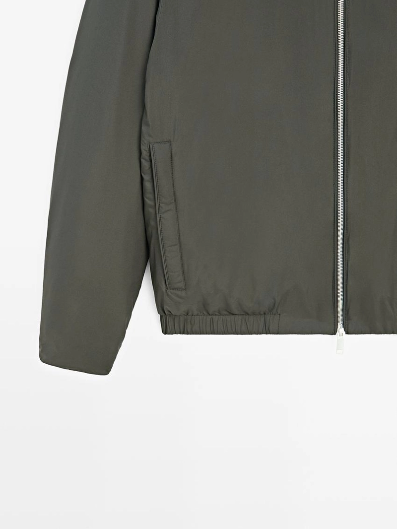 Куртка из водоотталкивающего ультралегкого пухового синтеза