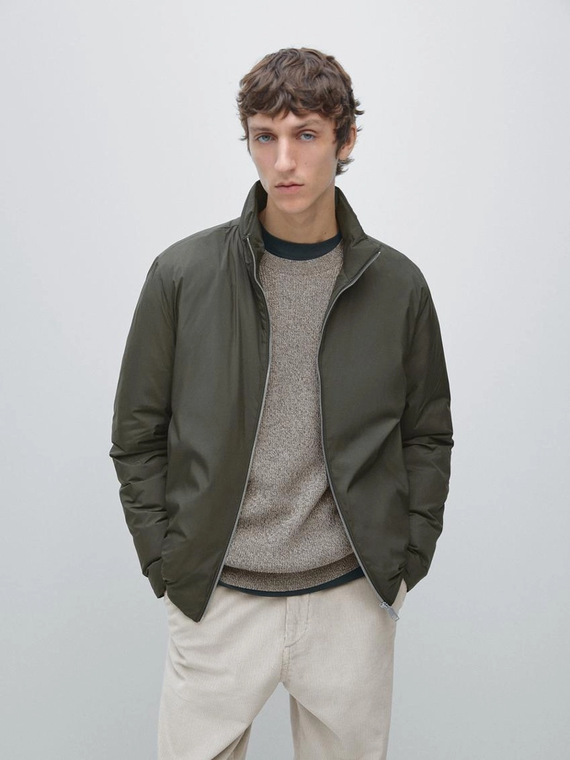 Куртка из водоотталкивающего ультралегкого пухового синтеза