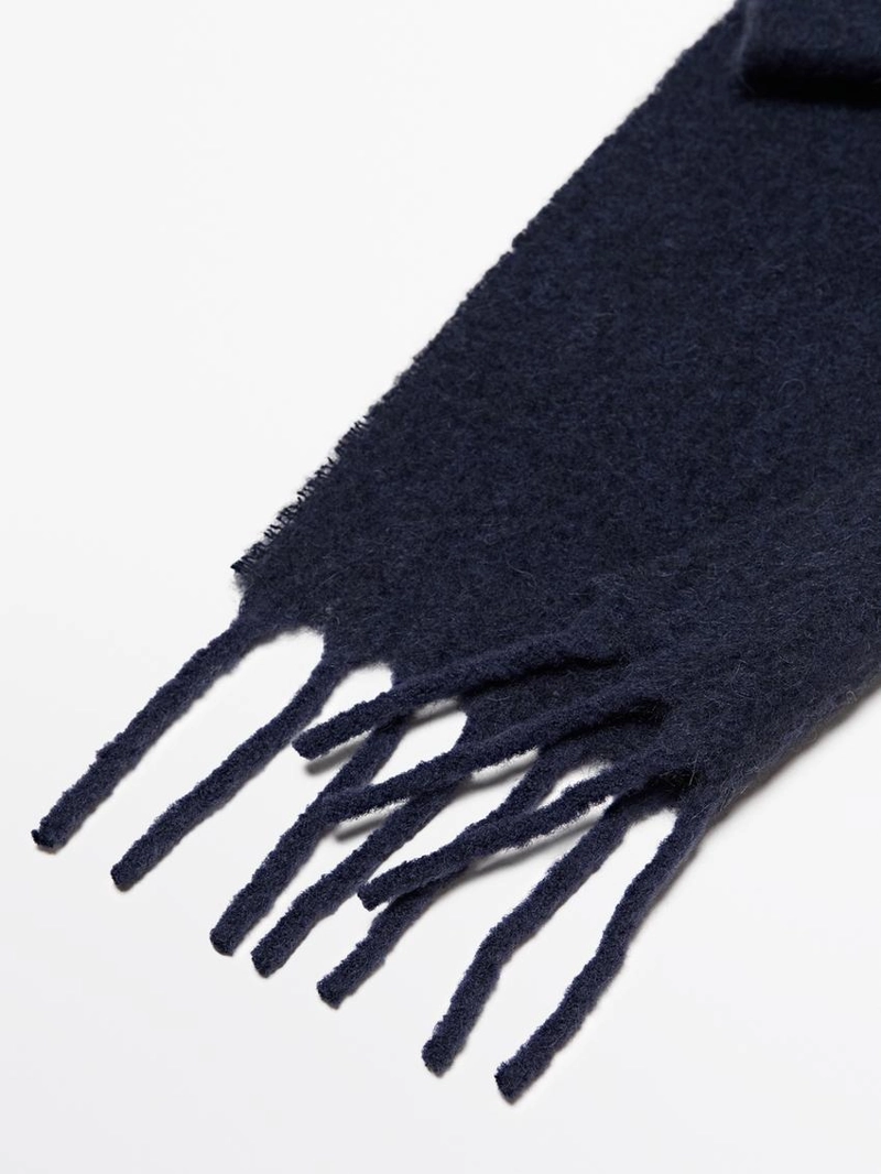 Шарф из альпаки и шерсти с бахромой