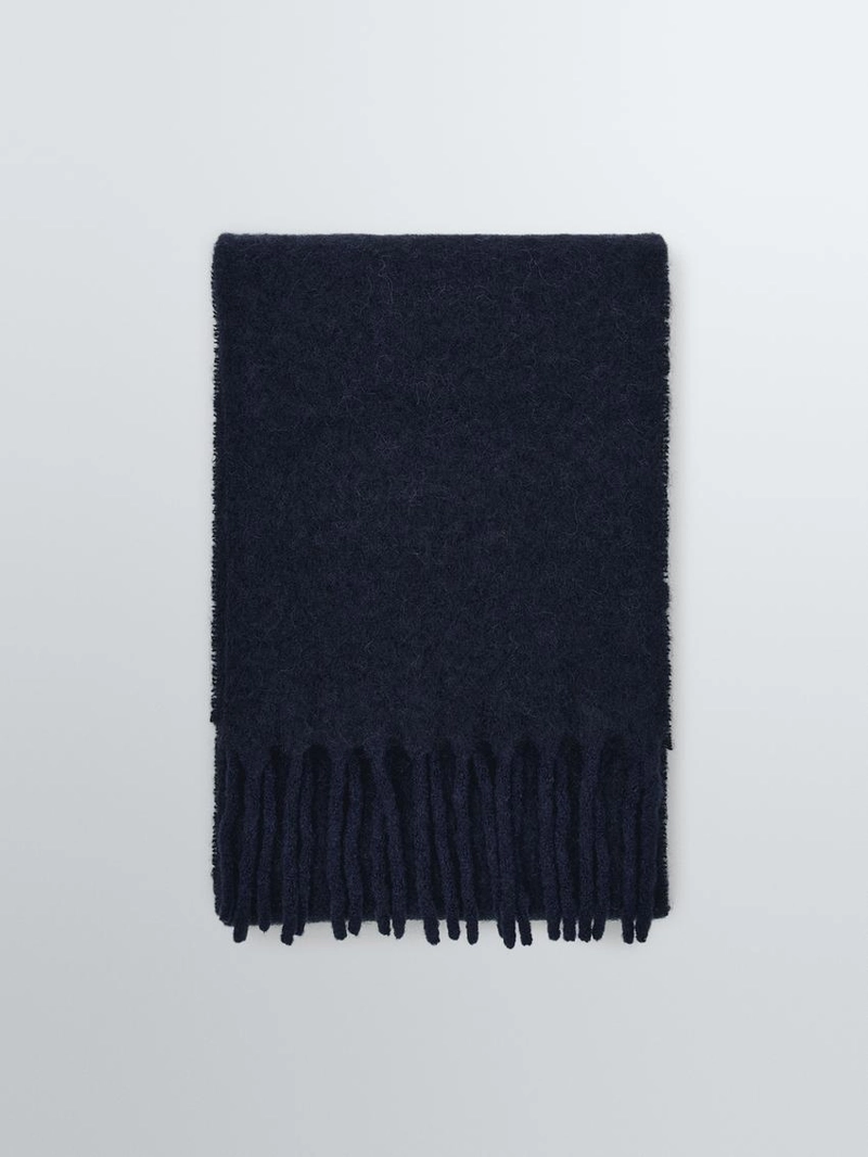 Шарф из альпаки и шерсти с бахромой