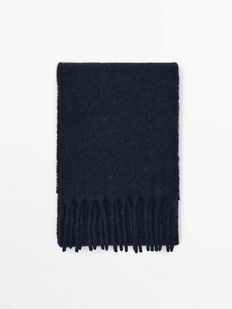 Шарф из альпаки и шерсти с бахромой