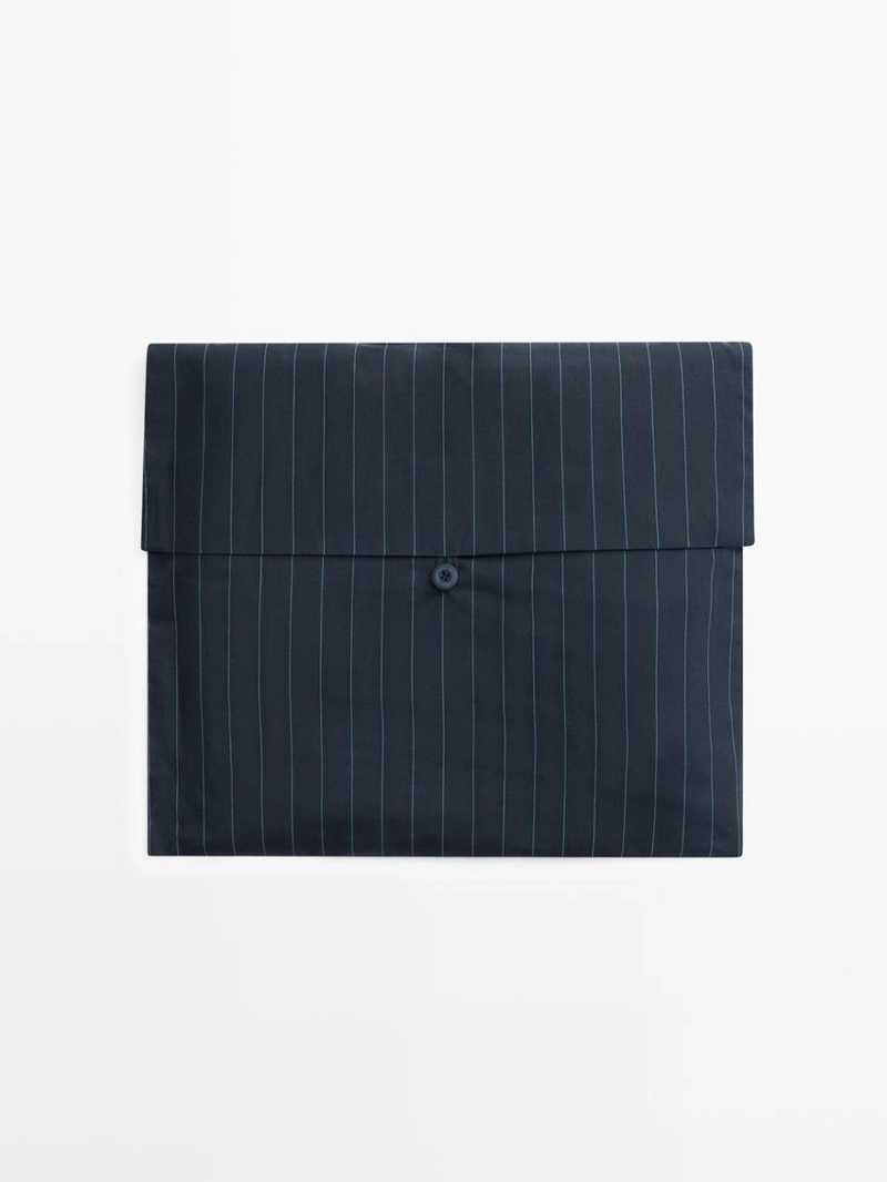 Пижама с короткими рукавами и полосатыми брюками