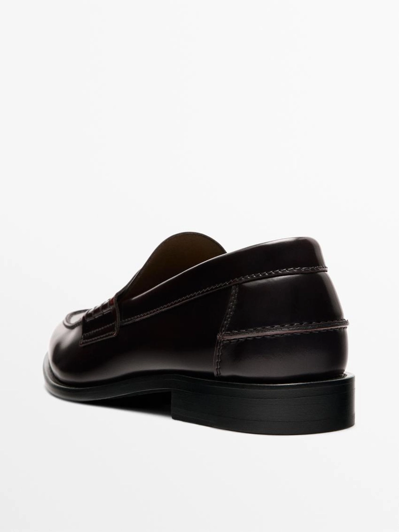 Туфли из кожи с монеткой