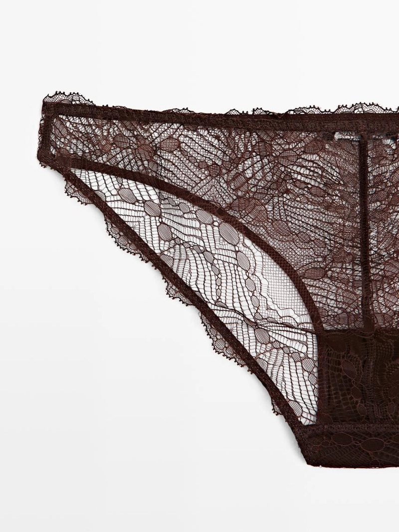 Трусики с кружевными вставками блонди