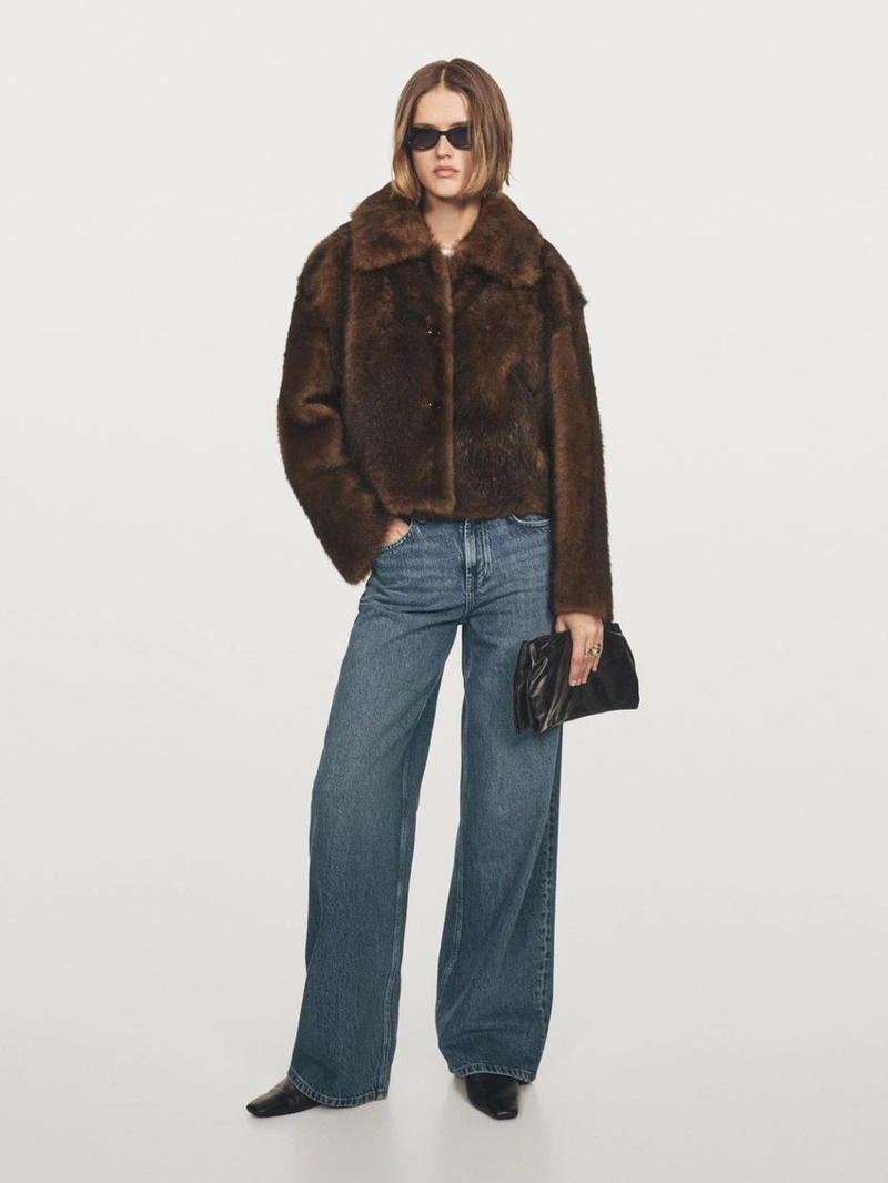 Короткое кожаное пальто с мехом