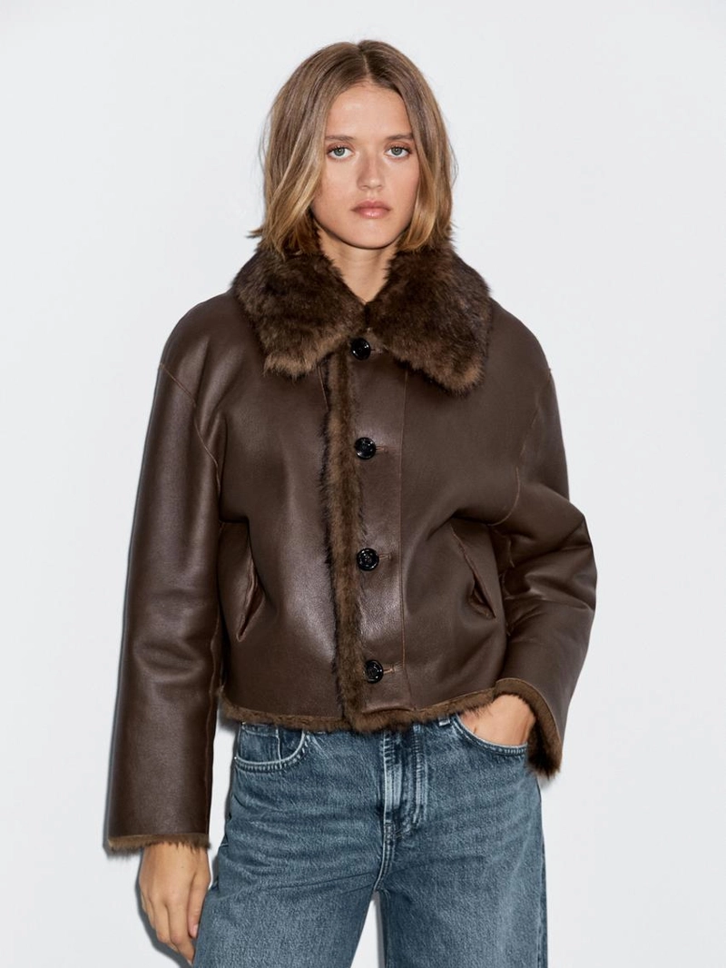 Короткое кожаное пальто с мехом