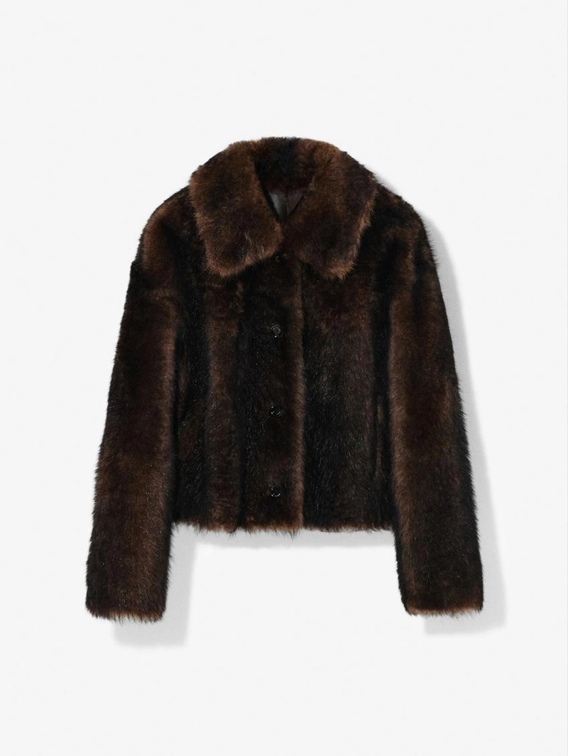 Короткое кожаное пальто с мехом