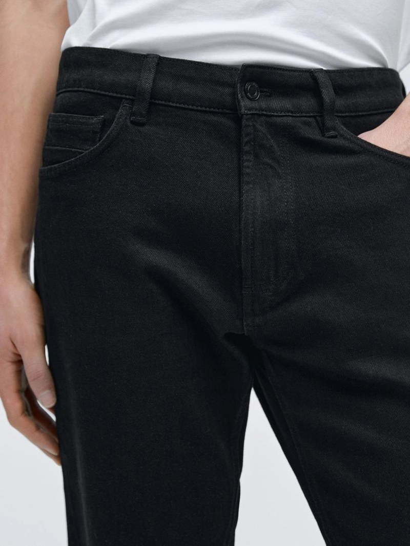 Джинсы с узким кроем