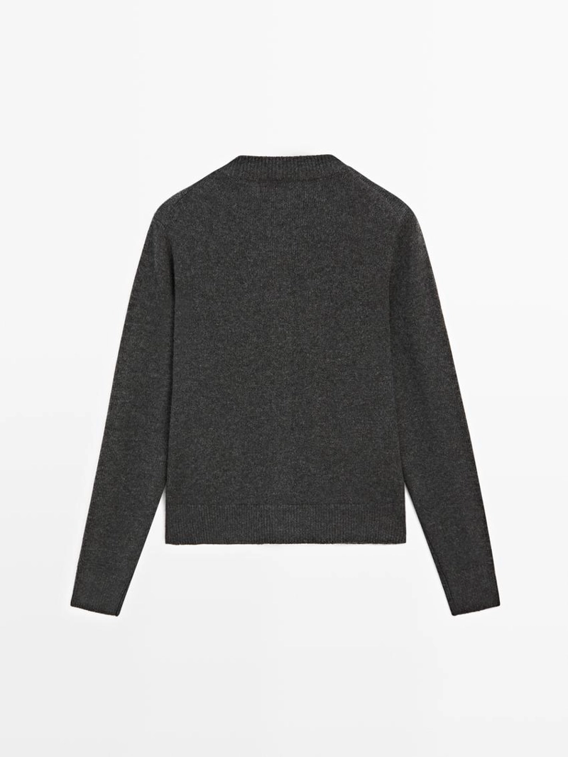 Кардиган из вязаного полотна с золотыми пуговицами