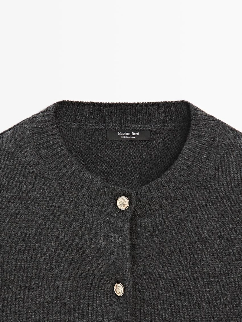 Кардиган из вязаного полотна с золотыми пуговицами