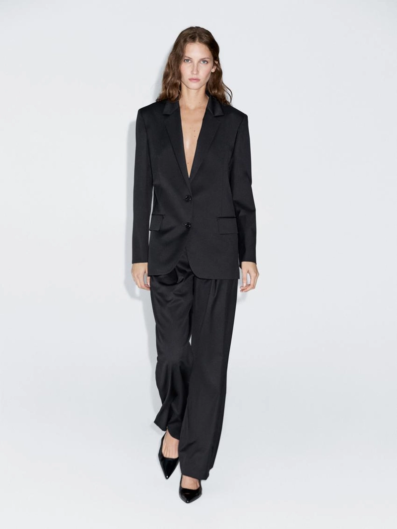 Пиджак из 100% экстра тонкой шерсти на две пуговицы