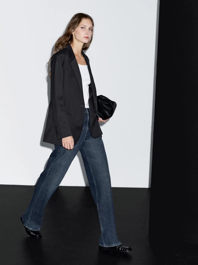 Пиджак из 100% экстра тонкой шерсти на две пуговицы