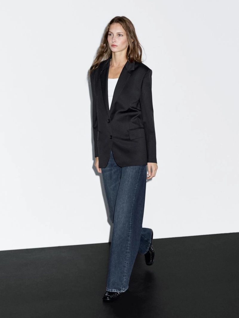 Пиджак из 100% экстра тонкой шерсти на две пуговицы