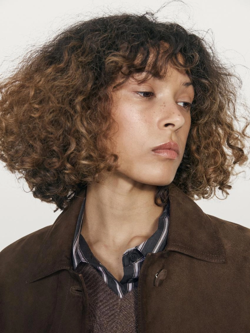 Укороченная куртка из замши с подкладкой из кожи с пуговицами